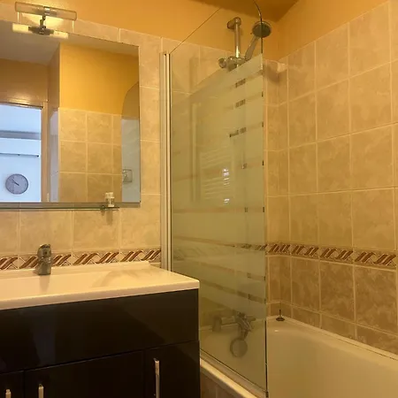 Climatisé Et Grande Terrasse Centre Tarbes