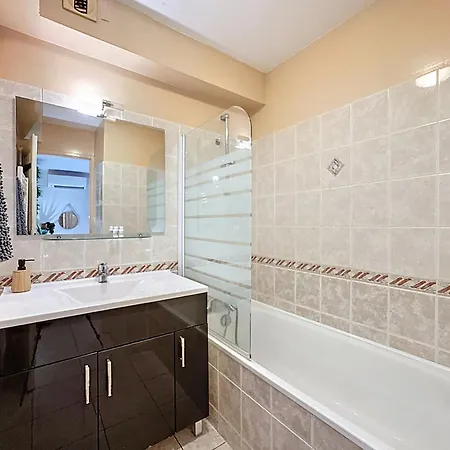 Climatisé Et Grande Terrasse Centre Tarbes