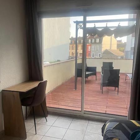 Rare En Centre Ville, Climatise Avec Terrasse Xxl